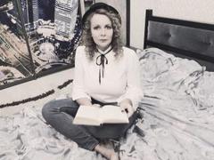 IvettaShine - blond female webcam at ImLive